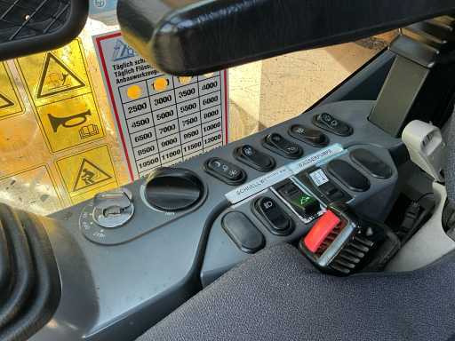履带式挖掘机 Komatsu PC490LC H：图23