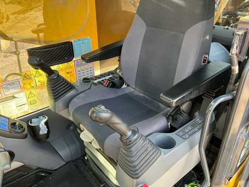 履带式挖掘机 Komatsu PC490LC H：图19