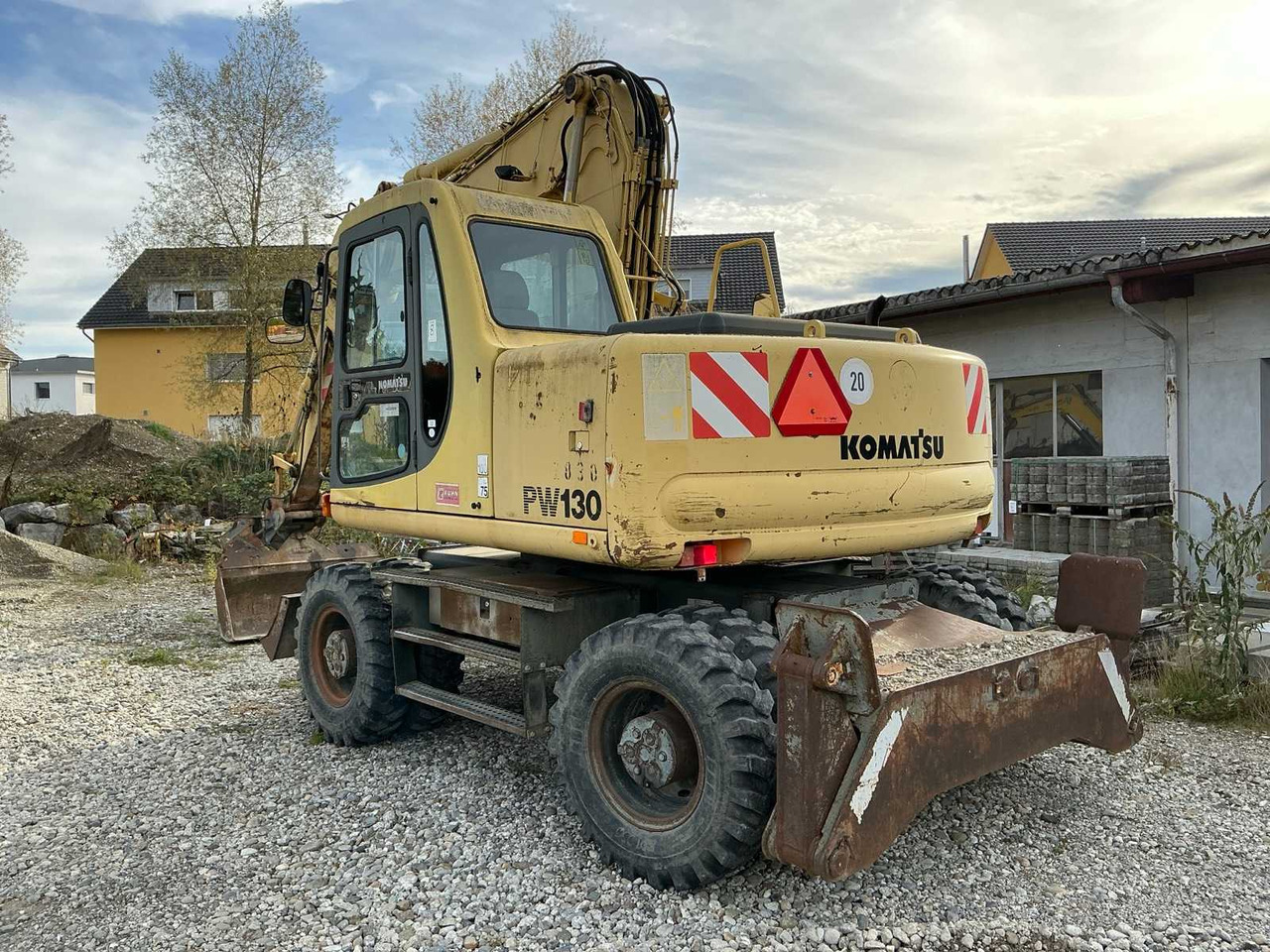 Komatsu PW 130 GK - 轮式装载机:图3 Komatsu PW 130 GK - 轮式装载机:图3