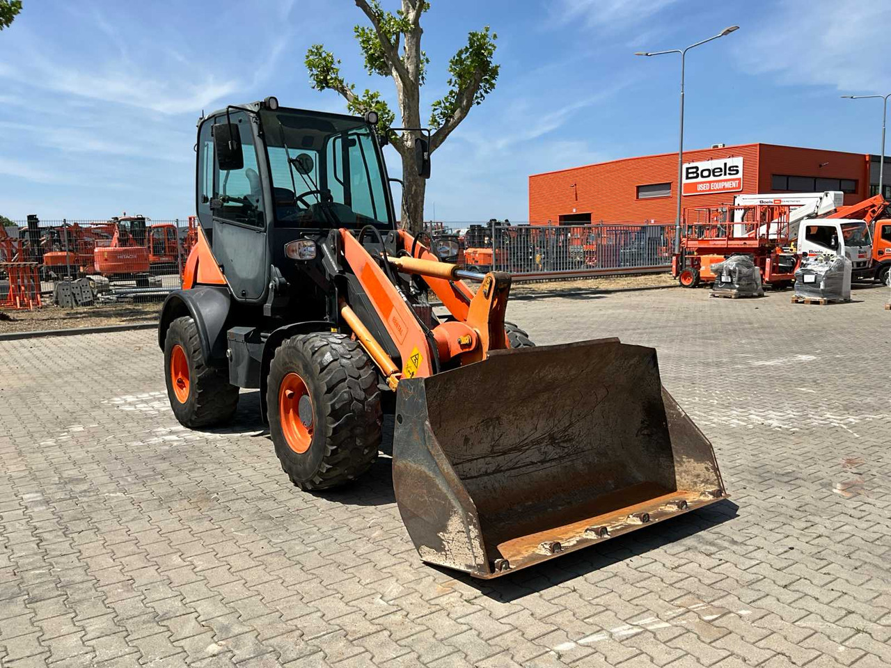 Komatsu WA80-6 - 轮式装载机:图4 Komatsu WA80-6 - 轮式装载机:图4