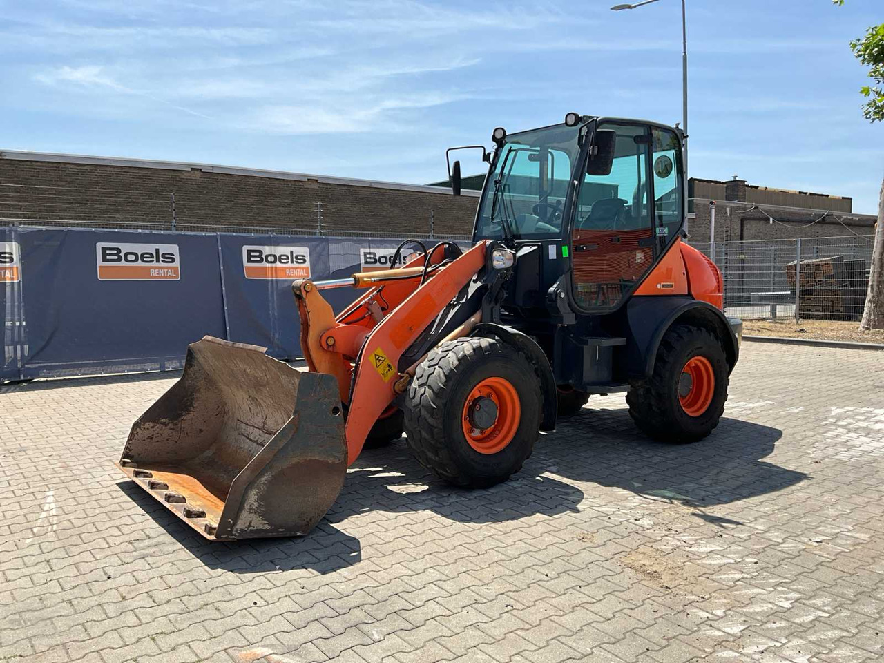 Komatsu WA80-6 - 轮式装载机:图1 Komatsu WA80-6 - 轮式装载机:图1
