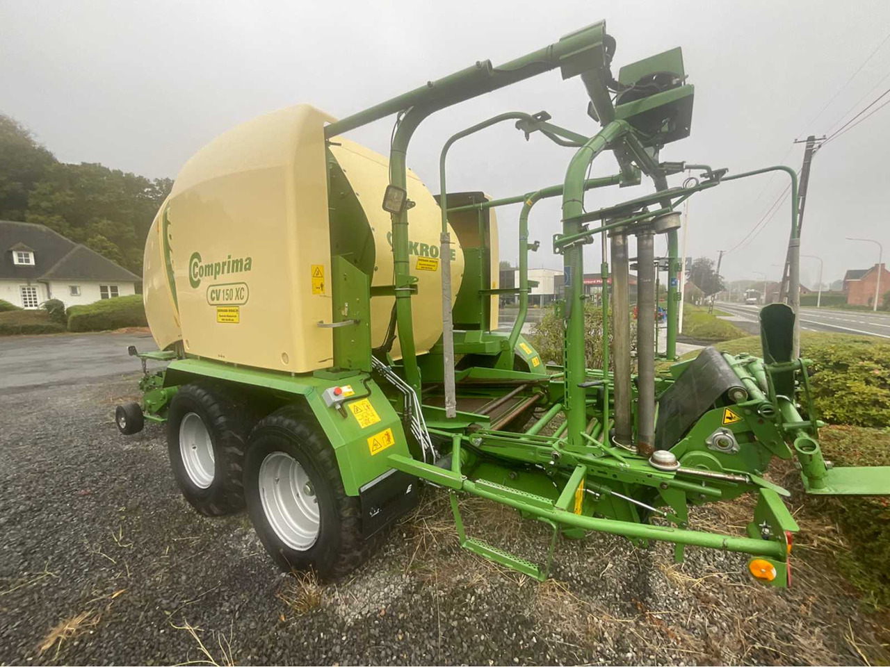 Krone Comprima CV 150 XC - 圆形打包机:图4 Krone Comprima CV 150 XC - 圆形打包机:图4