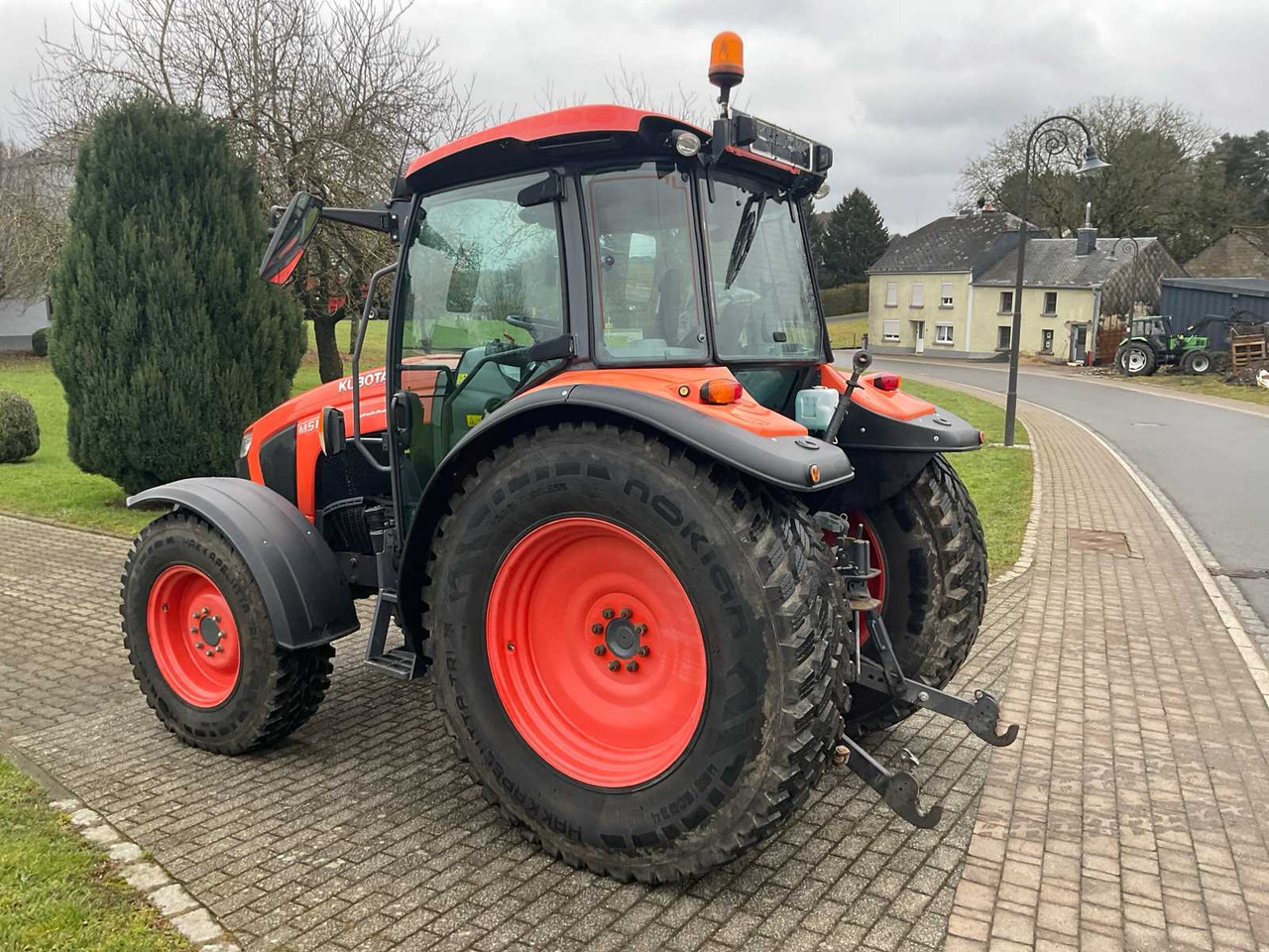 Kubota 2020 KUBOTA M5111 FOUR WHEEL DRIVE FARM TRACTOR - 拖拉机:图3 Kubota 2020 KUBOTA M5111 FOUR WHEEL DRIVE FARM TRACTOR - 拖拉机:图3