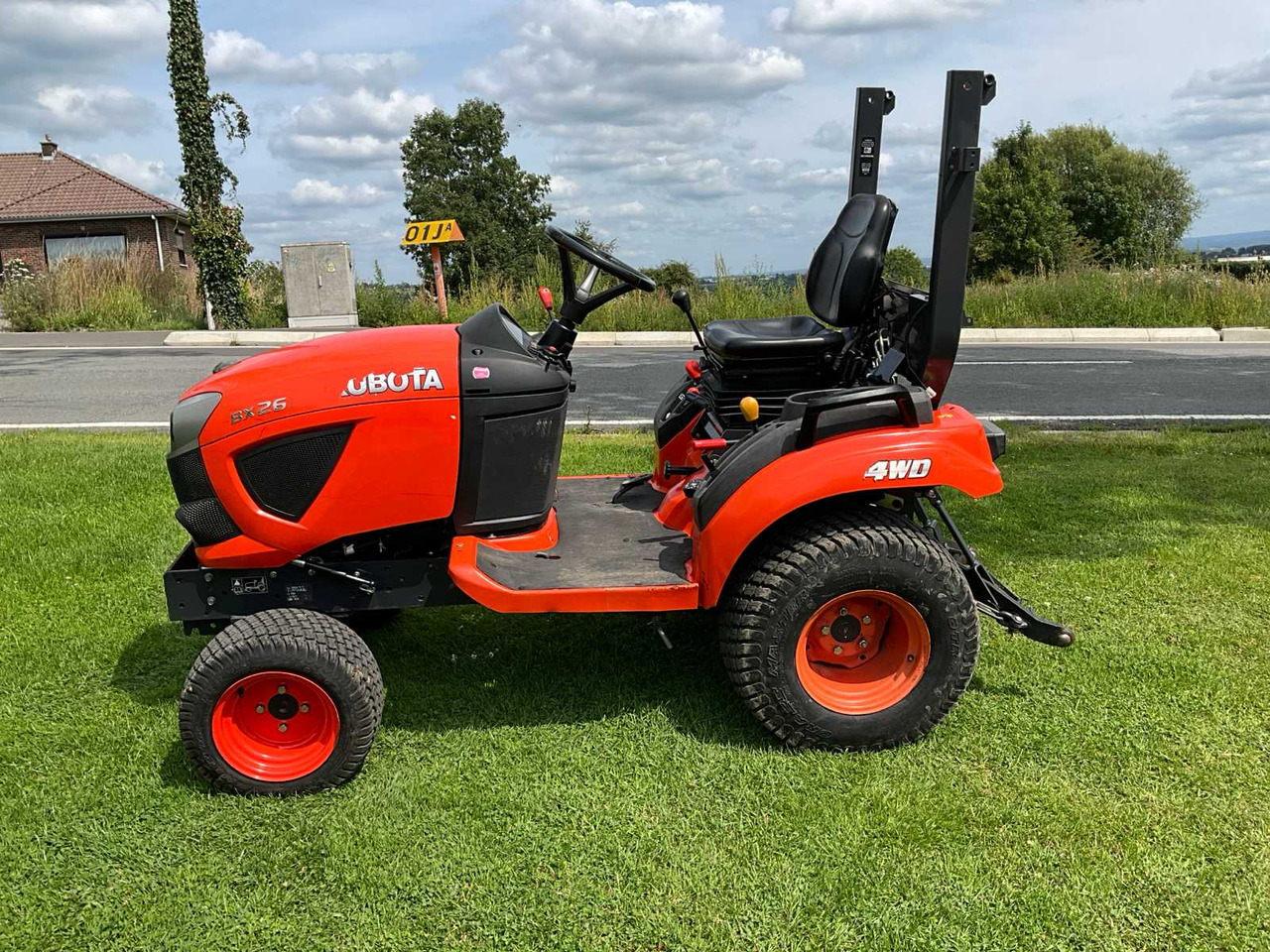 Kubota Bx261 - 市政牵引车:图2 Kubota Bx261 - 市政牵引车:图2