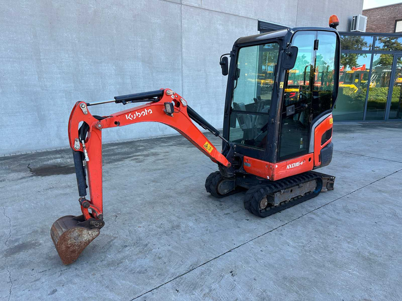 Kubota KUBOTA - 2016 - KX016-4 - MIDI EXCAVATOR - 履带式挖掘机:图1 Kubota KUBOTA - 2016 - KX016-4 - MIDI EXCAVATOR - 履带式挖掘机:图1