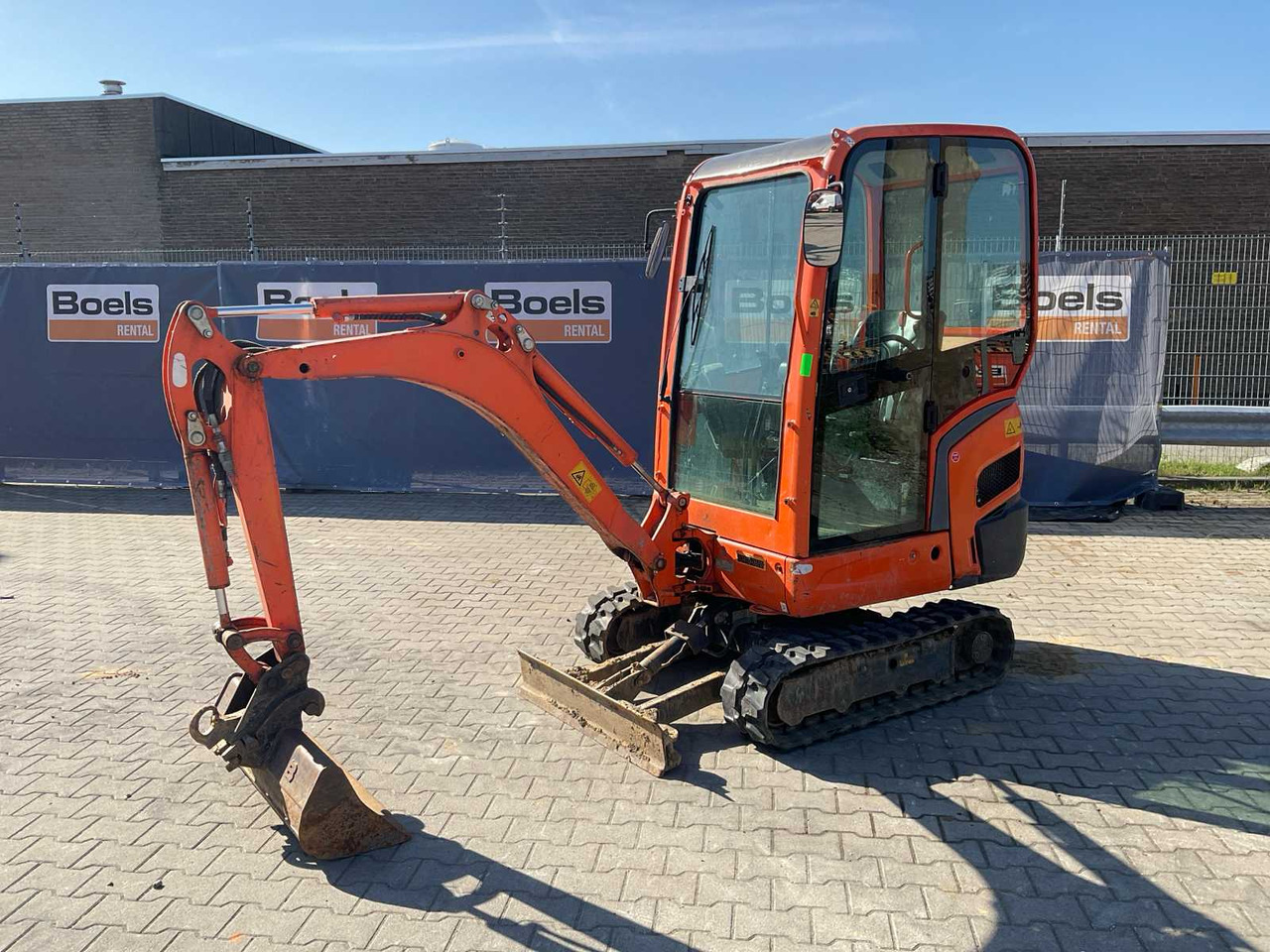 Kubota KX016-4G - 小型挖掘机:图1 Kubota KX016-4G - 小型挖掘机:图1