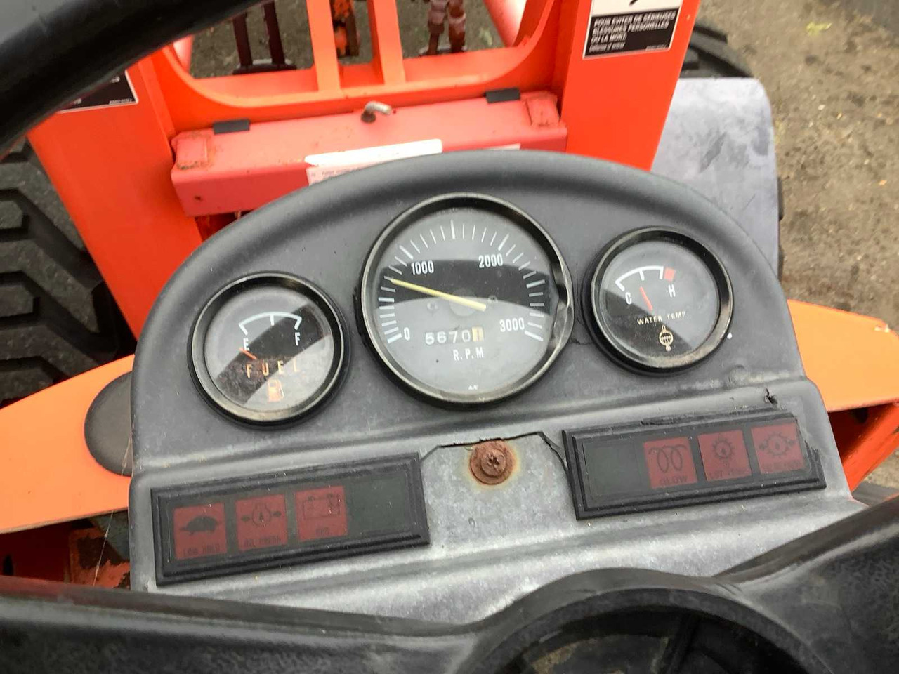 轮式装载机 Kubota R420：图6