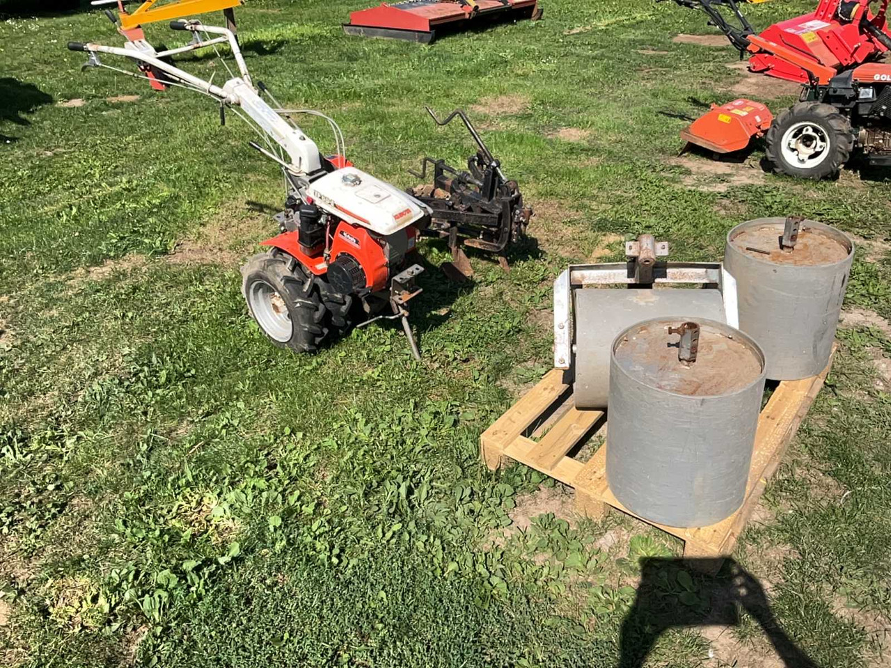 Kubota TF65-II - 市政牵引车:图1 Kubota TF65-II - 市政牵引车:图1
