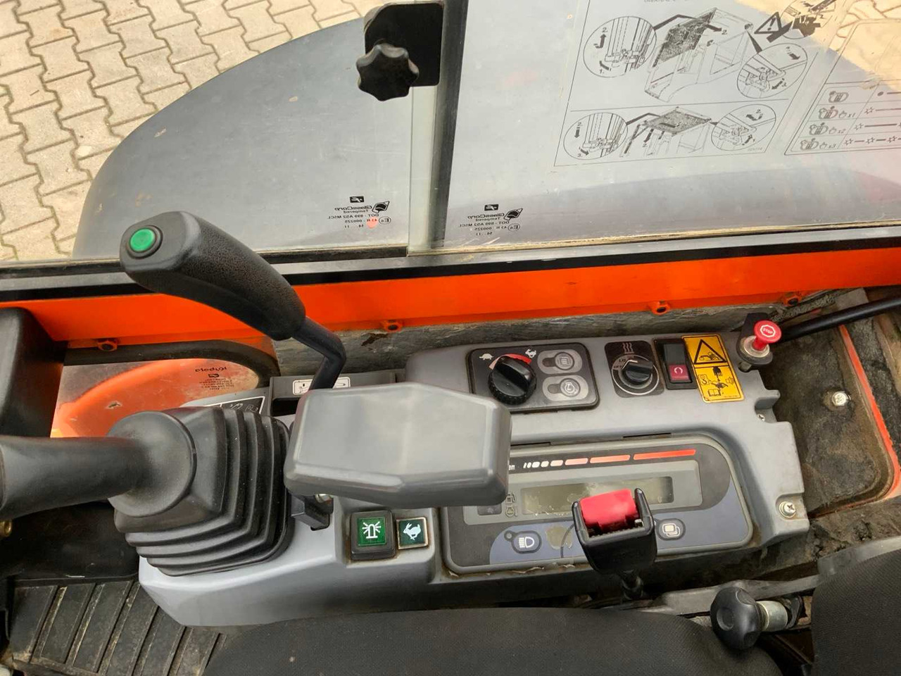 小型挖掘机 Kubota U35-3A3：图17