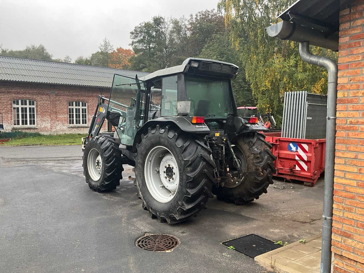 LAMBORGHINI 1300 DT PREMIUM 4-WHEEL DRIVE TRACTOR - 2000 - 拖拉机:图4 LAMBORGHINI 1300 DT PREMIUM 4-WHEEL DRIVE TRACTOR - 2000 - 拖拉机:图4