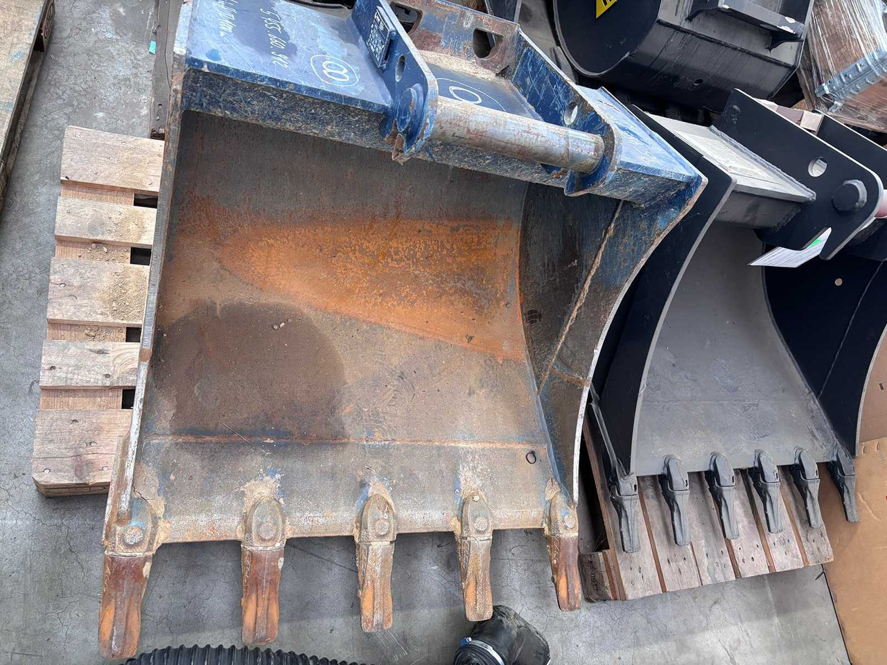 LEHNHOFF - CTL10 - 2016 - LOW SPOON 1000 MM WIDE, SW MS08 - 轮式装载机:图3 LEHNHOFF - CTL10 - 2016 - LOW SPOON 1000 MM WIDE, SW MS08 - 轮式装载机:图3