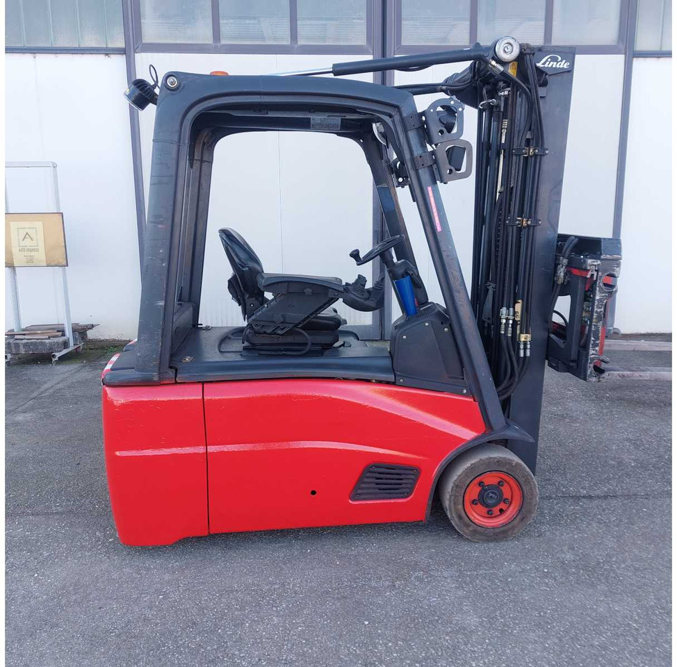 LINDE - 16L-01 - FORKLIFT 16Q - 2011 - 叉车:图1 LINDE - 16L-01 - FORKLIFT 16Q - 2011 - 叉车:图1