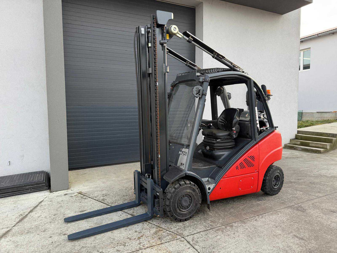 LINDE - H25T-01 - FORKLIFT TRUCKS - 2011 - 叉车:图1 LINDE - H25T-01 - FORKLIFT TRUCKS - 2011 - 叉车:图1