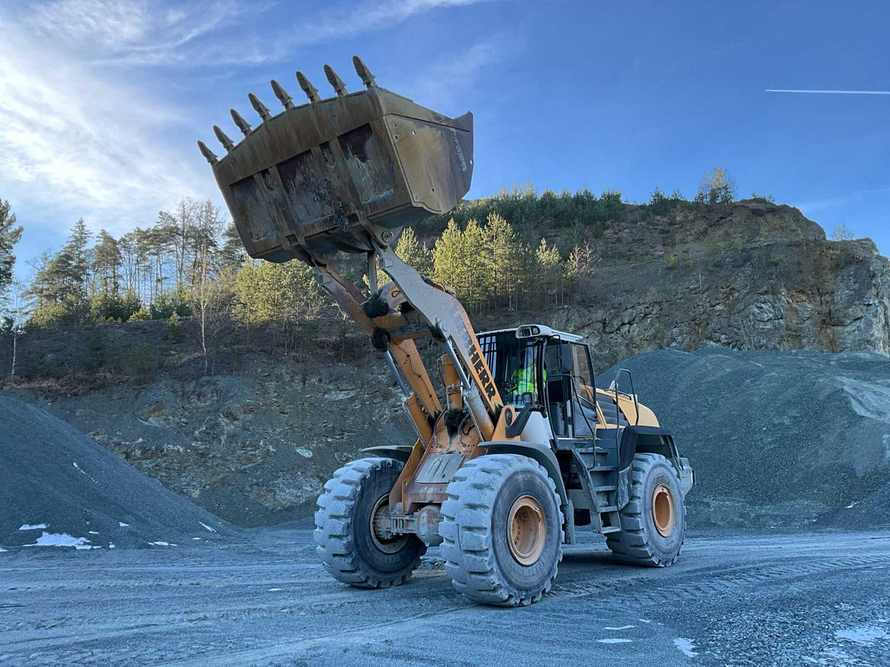Liebherr L580 - 轮式装载机:图1 Liebherr L580 - 轮式装载机:图1