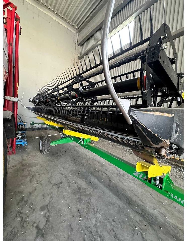 MACDON DRAPER HEADER D125 - 联合收割机:图3 MACDON DRAPER HEADER D125 - 联合收割机:图3