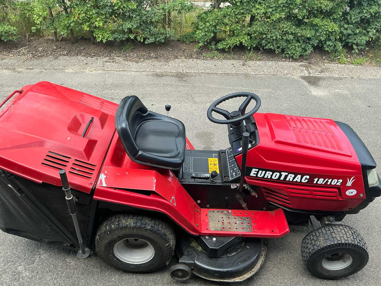 MTD Eurotrac 18/102 - 园林割草机:图4 MTD Eurotrac 18/102 - 园林割草机:图4