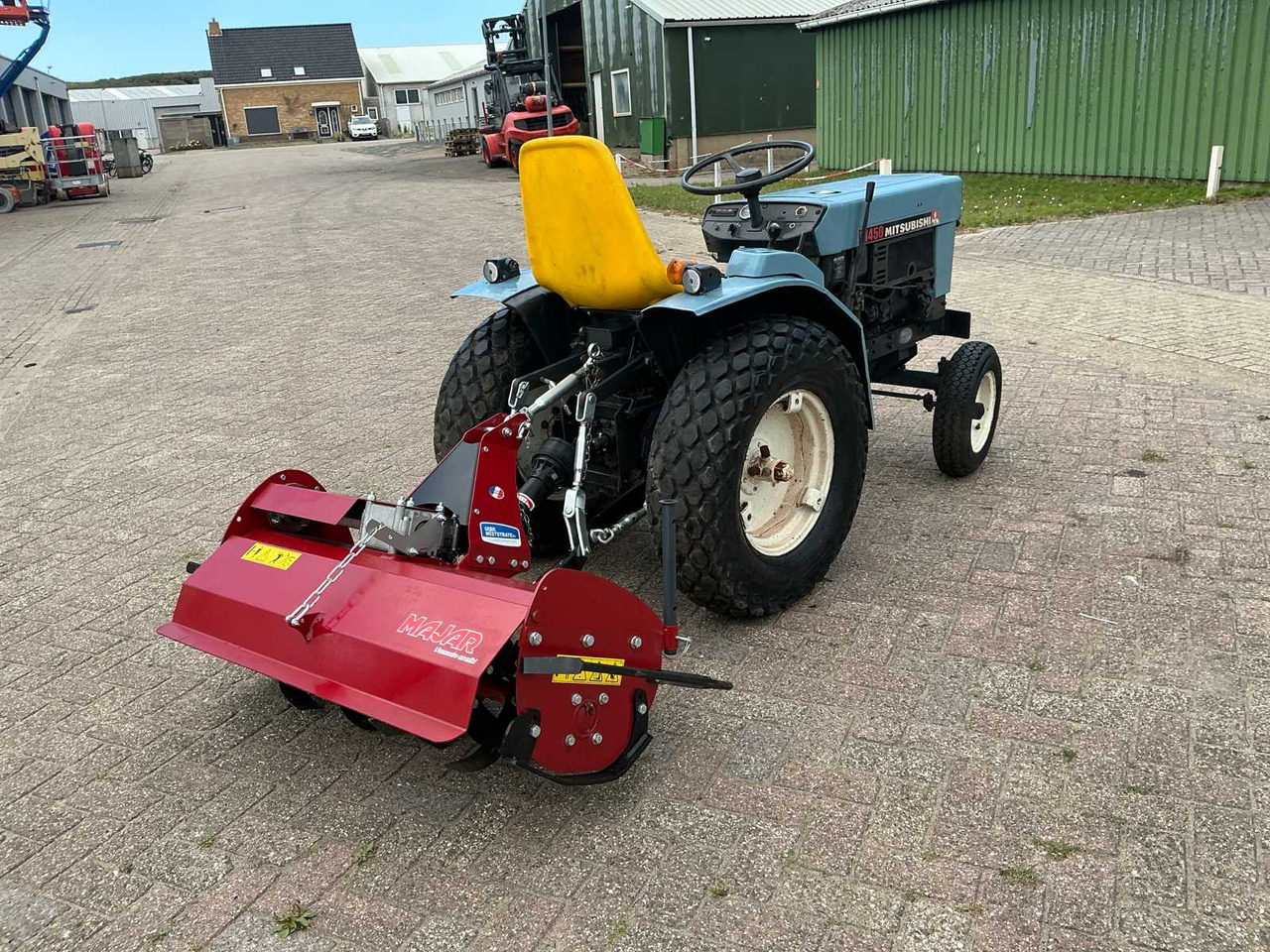 Mitsubishi D1450J - 紧凑型拖拉机:图4 Mitsubishi D1450J - 紧凑型拖拉机:图4