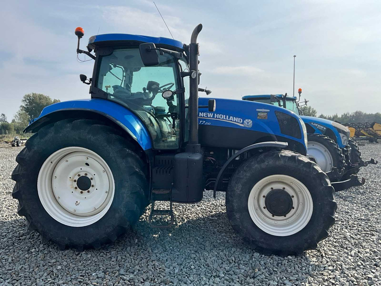 New Holland T7.210 - 拖拉机:图4 New Holland T7.210 - 拖拉机:图4