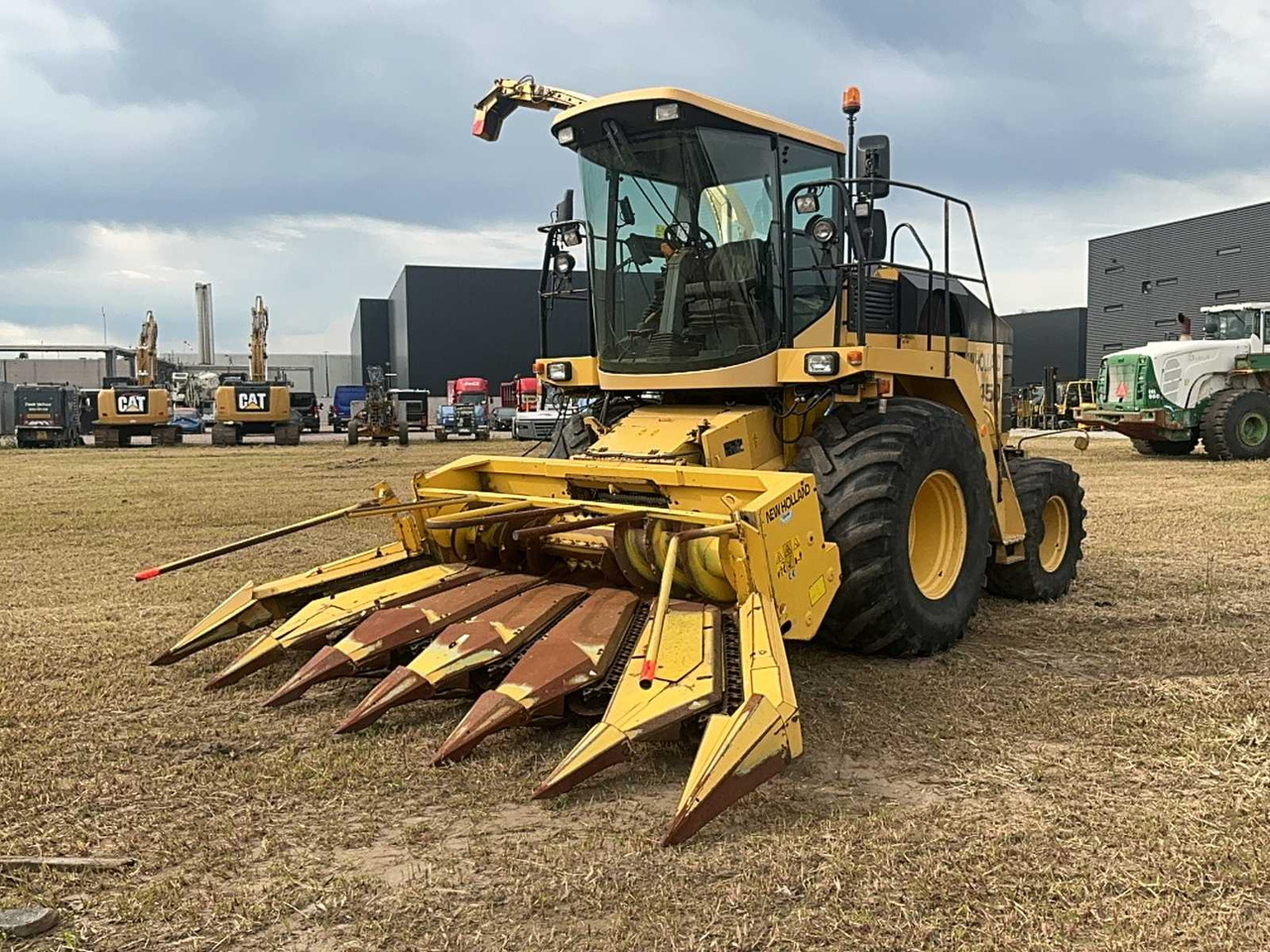 New holland FX450 - 饲料收割机:图1 New holland FX450 - 饲料收割机:图1