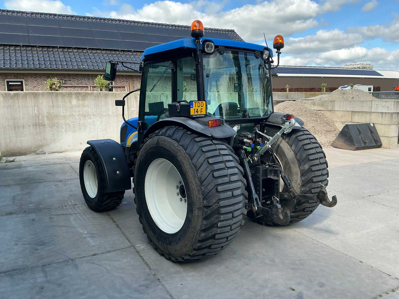 New holland T4030 - 拖拉机:图3 New holland T4030 - 拖拉机:图3