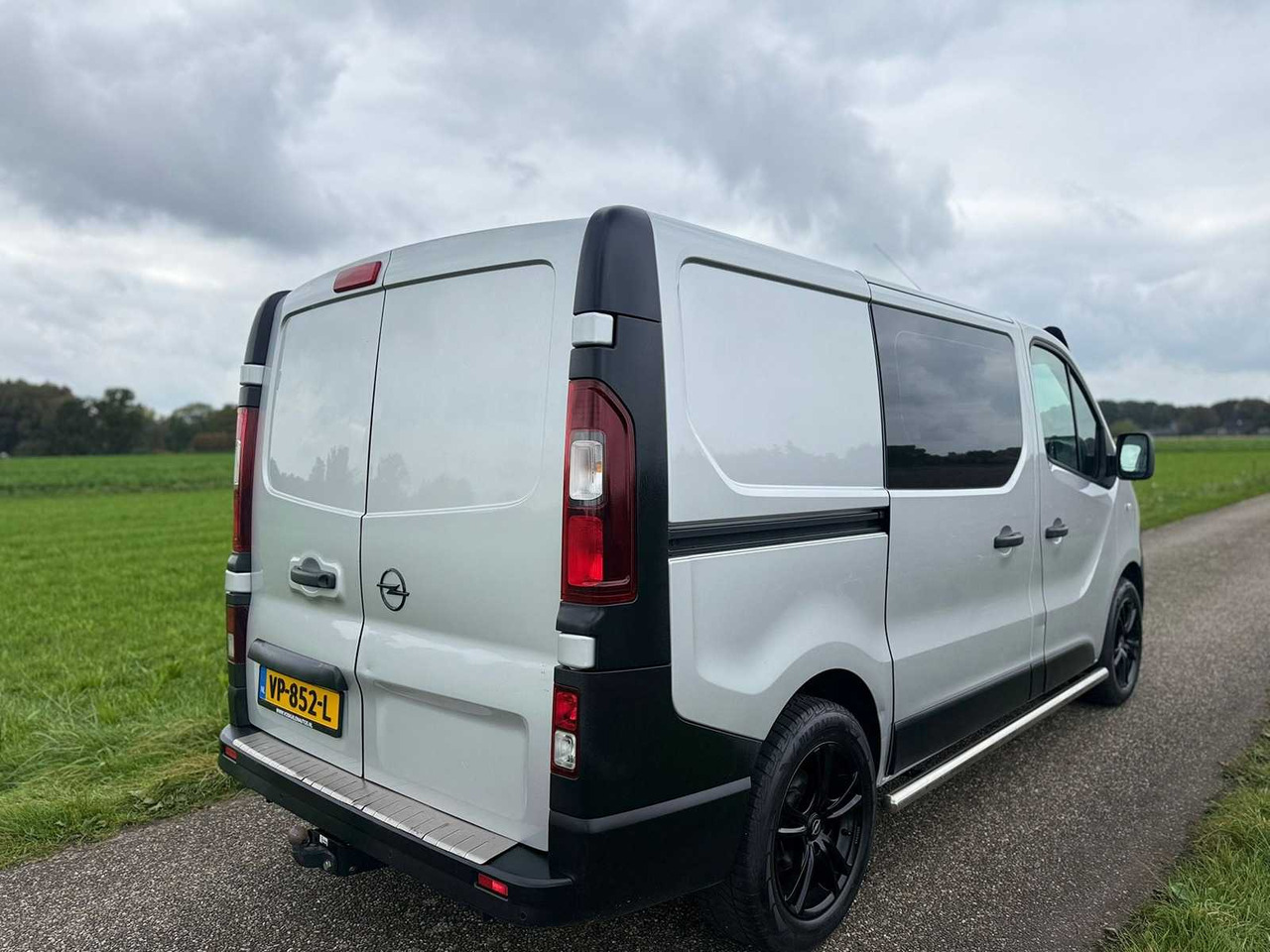 OPEL - VIVARO - 1.6 CDTI L1H1 ED. - VP-852-L - 小型货车:图5 OPEL - VIVARO - 1.6 CDTI L1H1 ED. - VP-852-L - 小型货车:图5