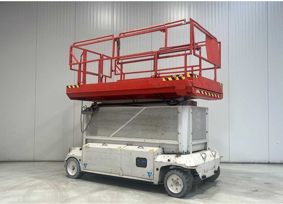 PB - 2014 - S151-12ES - AERIAL PLATFORM - SCISSOR LIFT WORKING HEIGHT 15,7M - 空中平台:图2 PB - 2014 - S151-12ES - AERIAL PLATFORM - SCISSOR LIFT WORKING HEIGHT 15,7M - 空中平台:图2