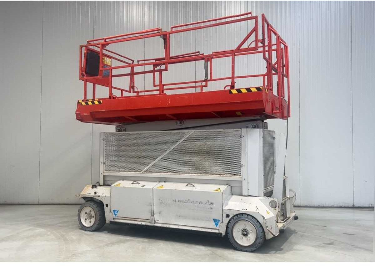 PB - 2014 - S151-12ES - AERIAL PLATFORM - SCISSOR LIFT WORKING HEIGHT 15,7M - 空中平台:图1 PB - 2014 - S151-12ES - AERIAL PLATFORM - SCISSOR LIFT WORKING HEIGHT 15,7M - 空中平台:图1