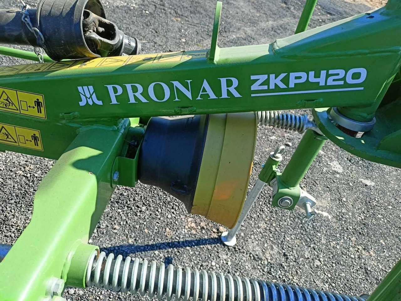Pronar ZKP 420 - 干草和饲料设备:图3 Pronar ZKP 420 - 干草和饲料设备:图3