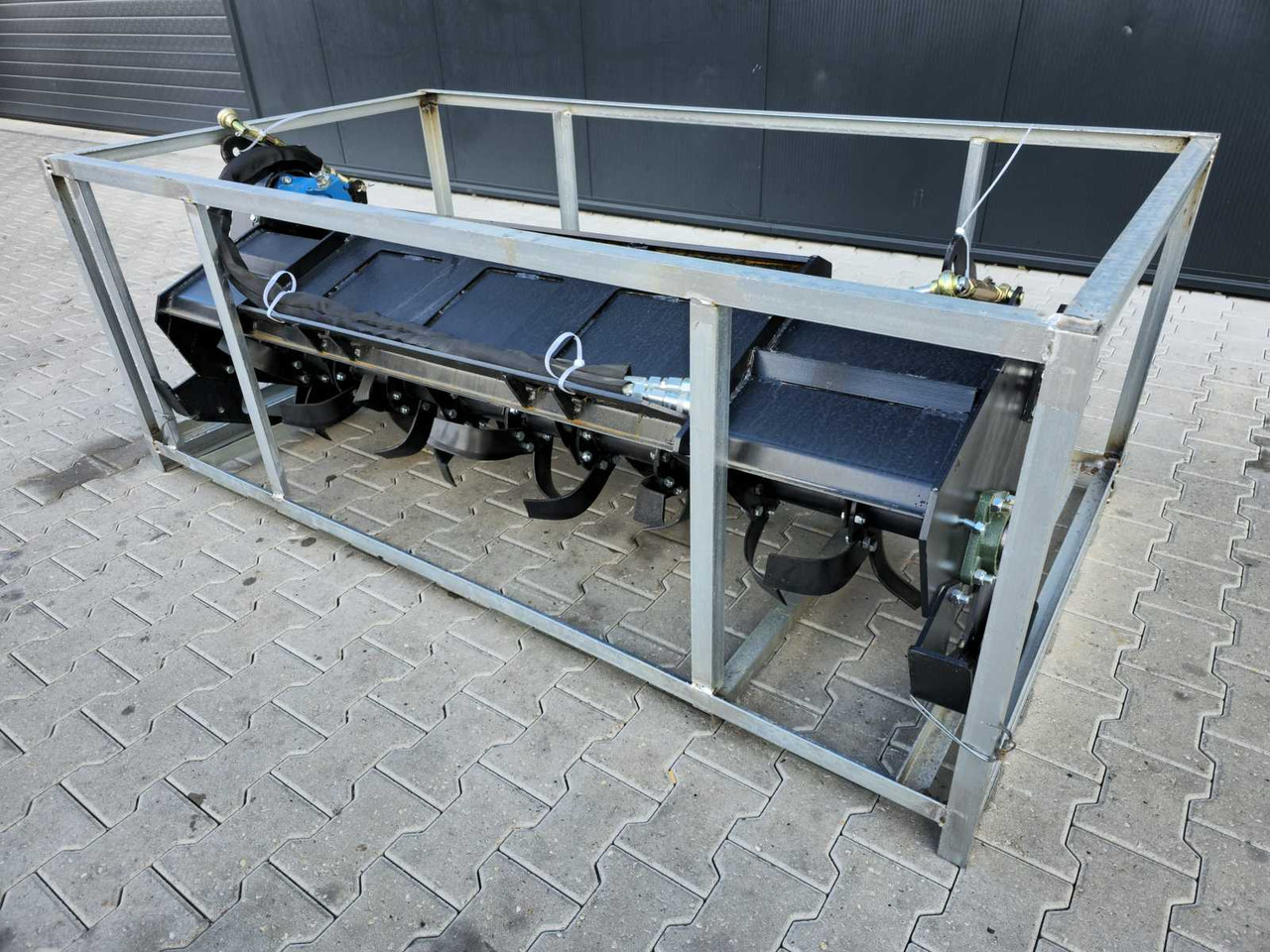 Rhino-Cross 1110x2160x800 - 耕耘机:图1 Rhino-Cross 1110x2160x800 - 耕耘机:图1