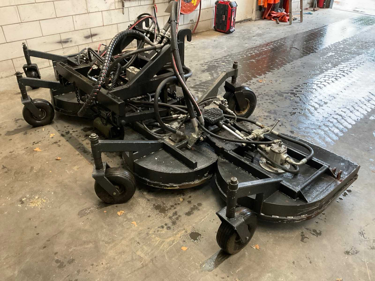 Rotary mower, hydraulically driven - 甩刀式割草机/ 表土疏松机:图1 Rotary mower, hydraulically driven - 甩刀式割草机/ 表土疏松机:图1