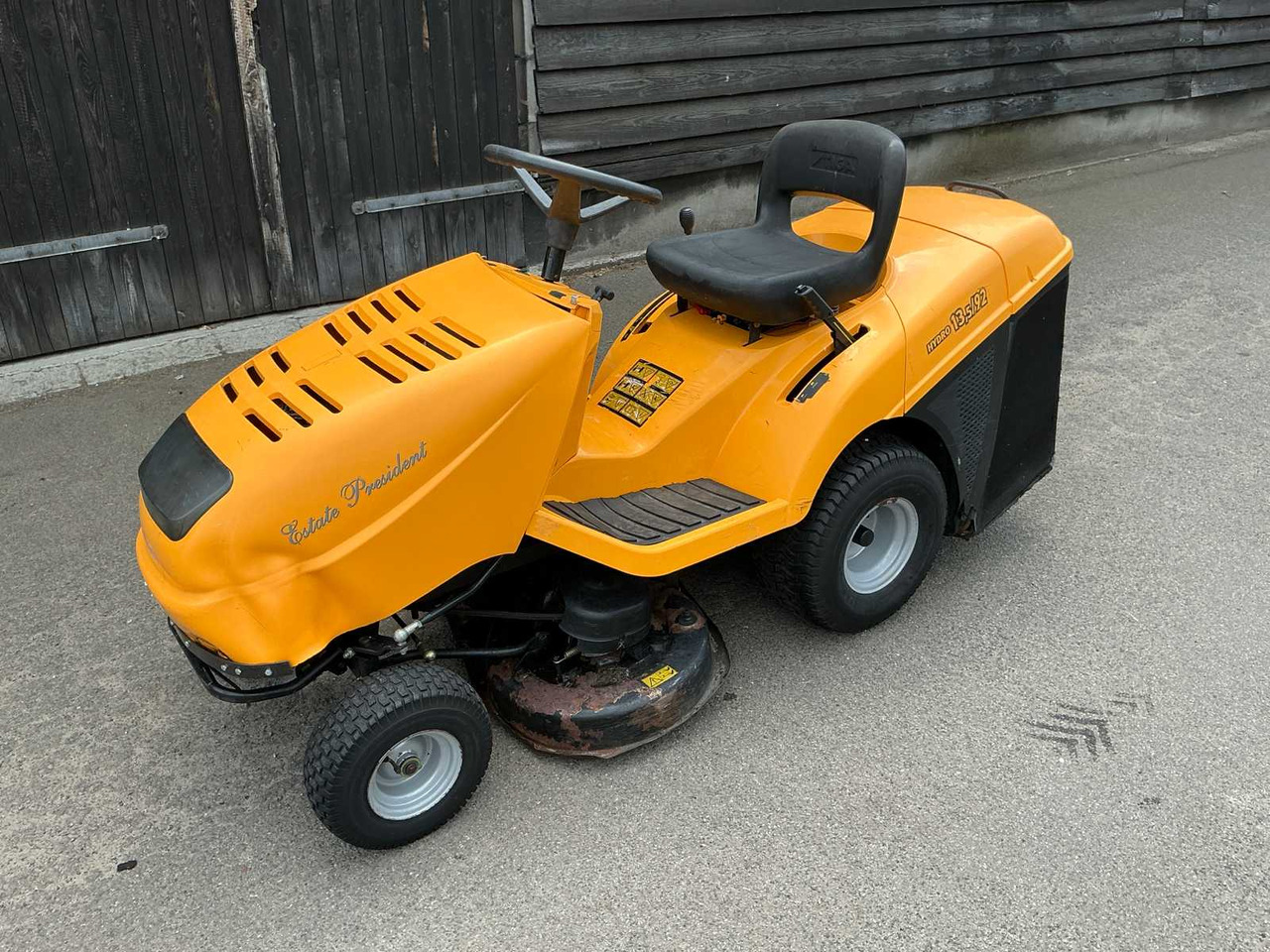 Stiga JR 92 Hydro - 园林割草机:图1 Stiga JR 92 Hydro - 园林割草机:图1