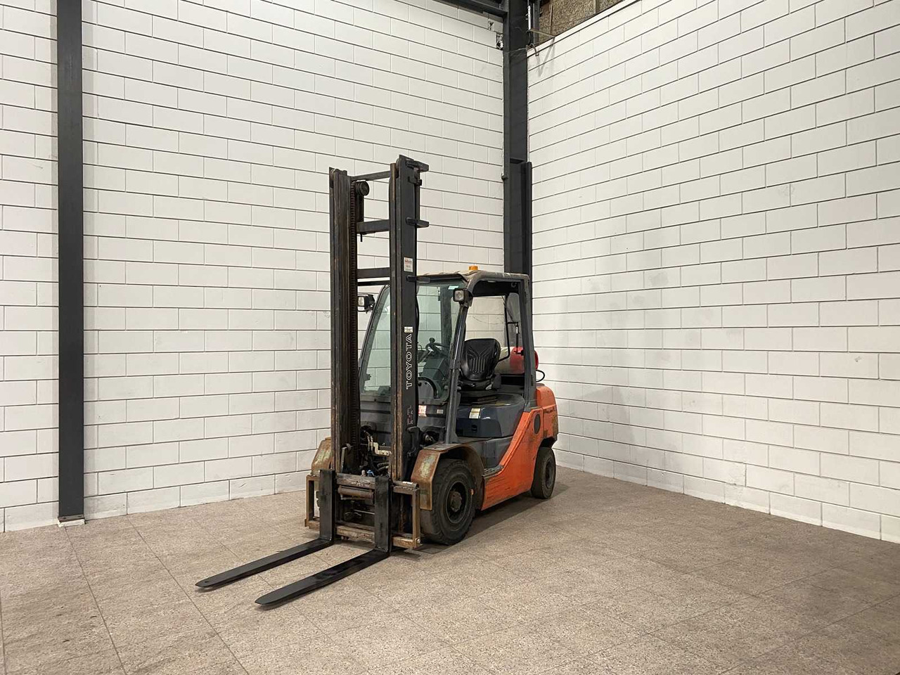 TOYOTA - 02-8FGF25 - FORKLIFT - SIDE-SHIFT - 叉车:图1 TOYOTA - 02-8FGF25 - FORKLIFT - SIDE-SHIFT - 叉车:图1