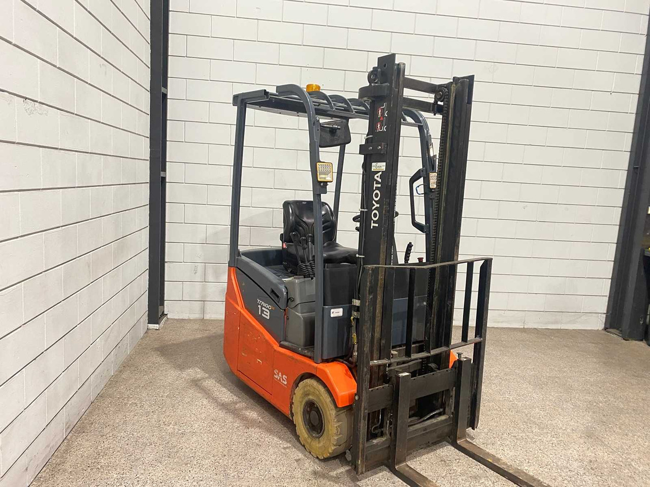 TOYOTA - 2012 - 7FBEST13 - FORKLIFT - 叉车:图2 TOYOTA - 2012 - 7FBEST13 - FORKLIFT - 叉车:图2