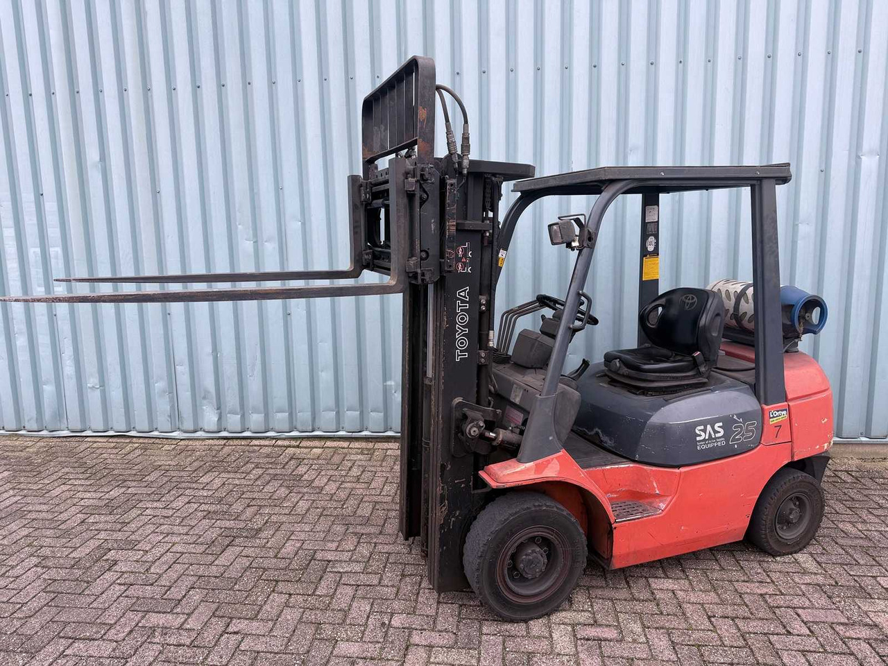 叉车 TOYOTA FORKLIFT WITH 4TH VALVE-FORK POSITIONER-SIDESHIFT-470CM HIGH-LOW HOURS 6445：图8
