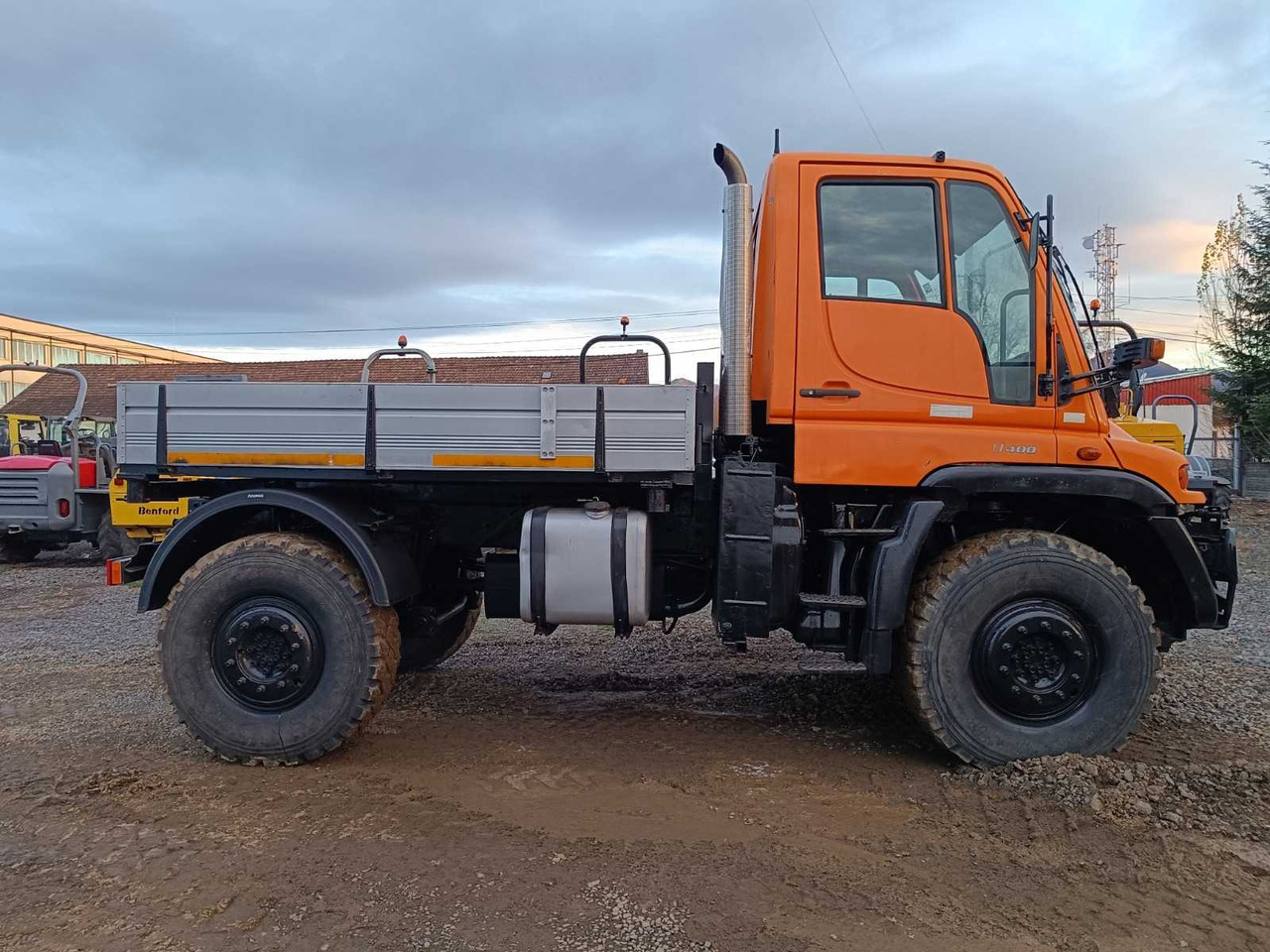 UNIMOG - U 400 - TRUCK - 2001 - 卡车:图5 UNIMOG - U 400 - TRUCK - 2001 - 卡车:图5