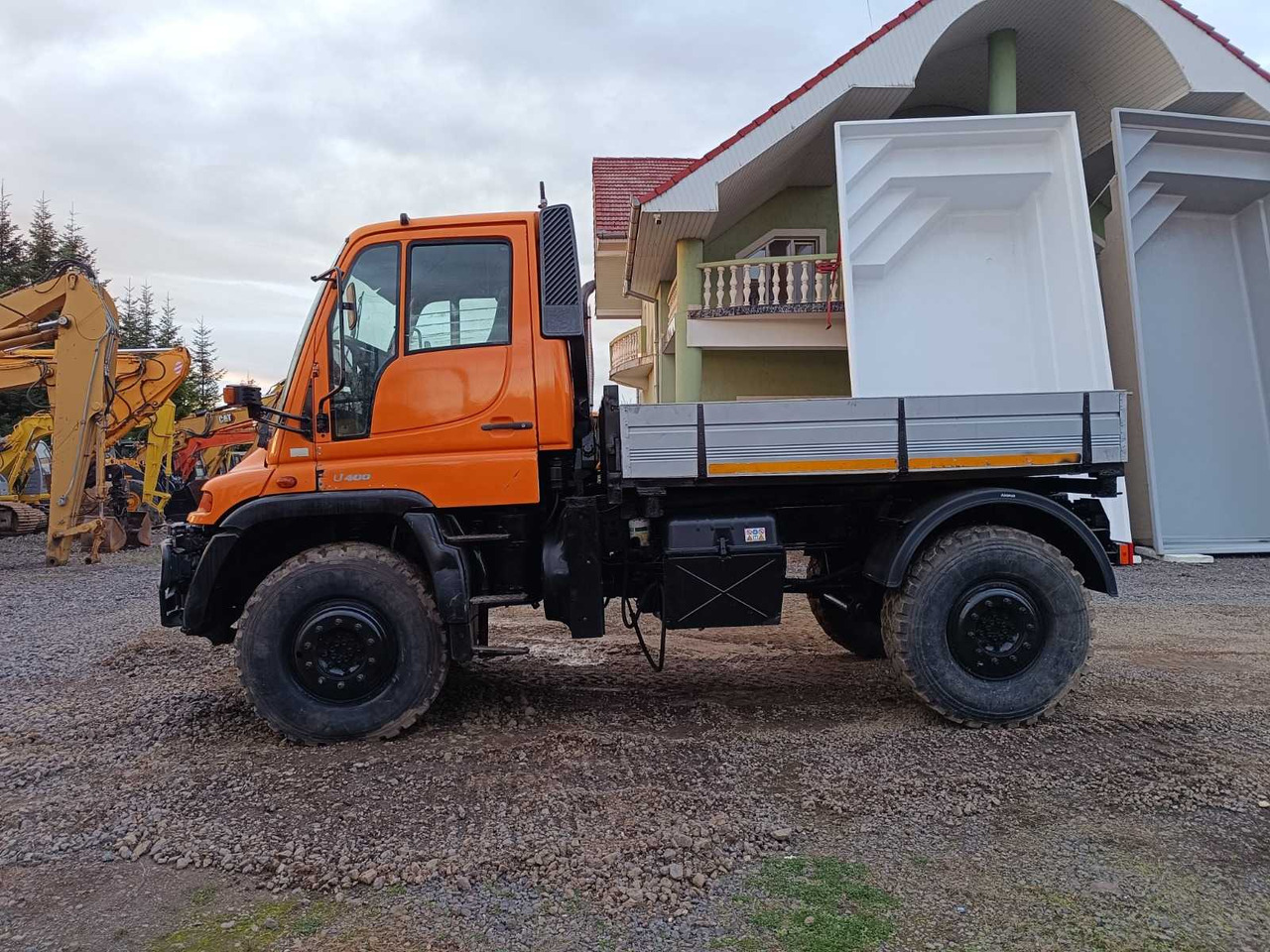 UNIMOG - U 400 - TRUCK - 2001 - 卡车:图2 UNIMOG - U 400 - TRUCK - 2001 - 卡车:图2