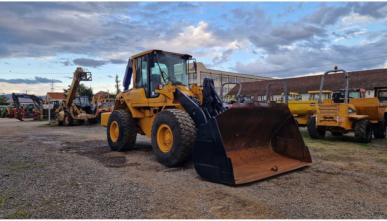 VOLVO L90F - 轮式装载机:图1 VOLVO L90F - 轮式装载机:图1