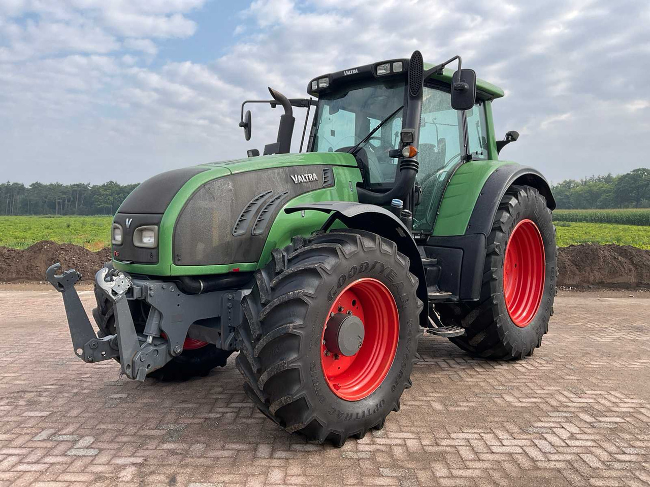 Valtra T163e - 拖拉机:图1 Valtra T163e - 拖拉机:图1