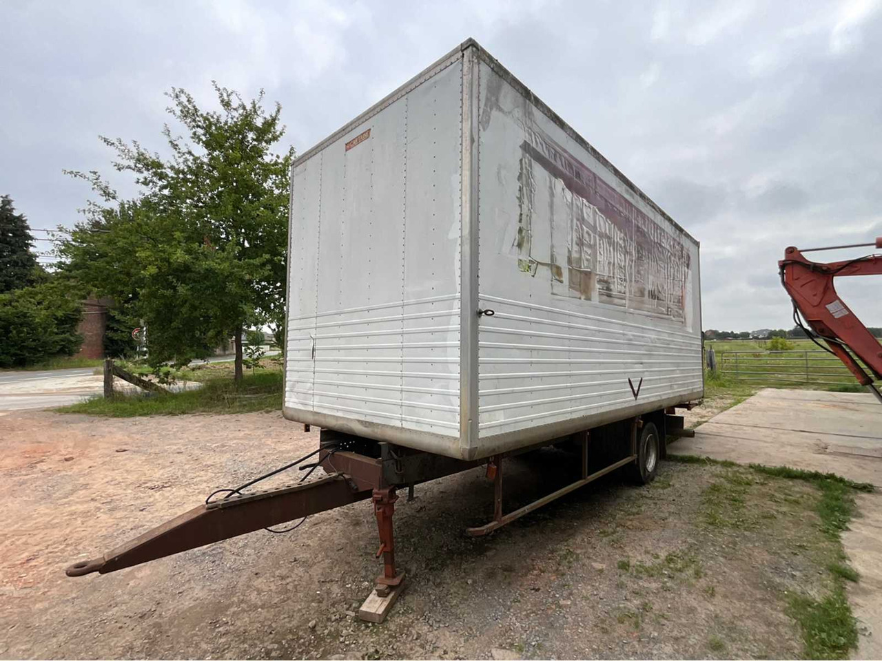Vaquette 921S - 牲畜运输拖车:图1 Vaquette 921S - 牲畜运输拖车:图1