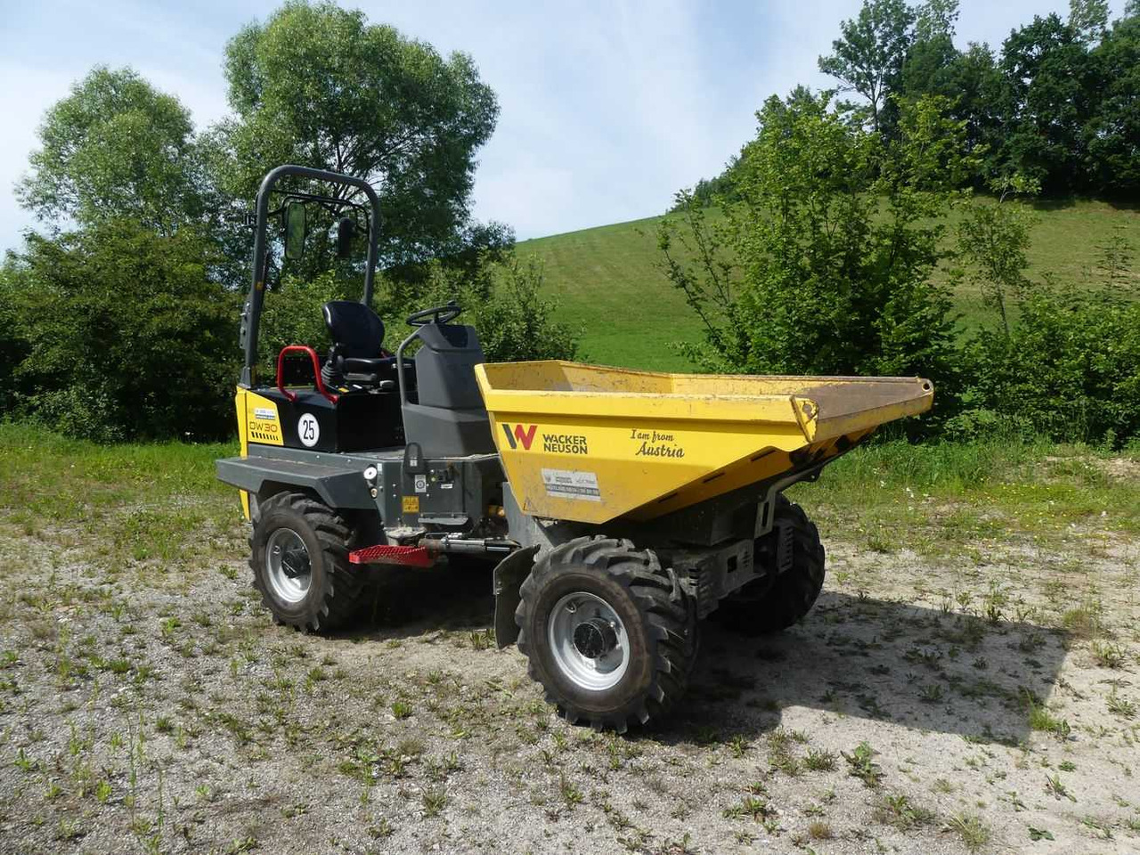 Wacker Neuson D25-02 DW 30 - 农场自卸拖车/ 自卸车:图2 Wacker Neuson D25-02 DW 30 - 农场自卸拖车/ 自卸车:图2