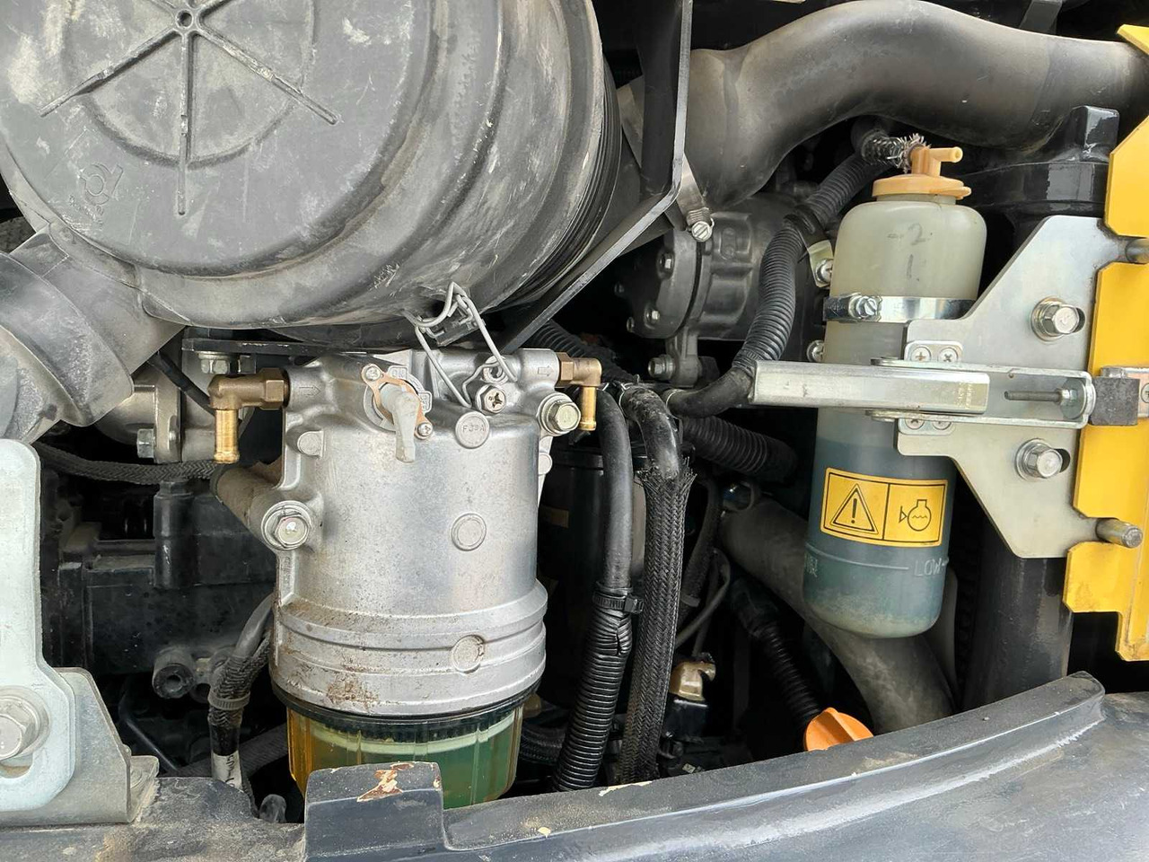 履带式挖掘机 Yanmar SV100-2A:图30 履带式挖掘机 Yanmar SV100-2A:图30