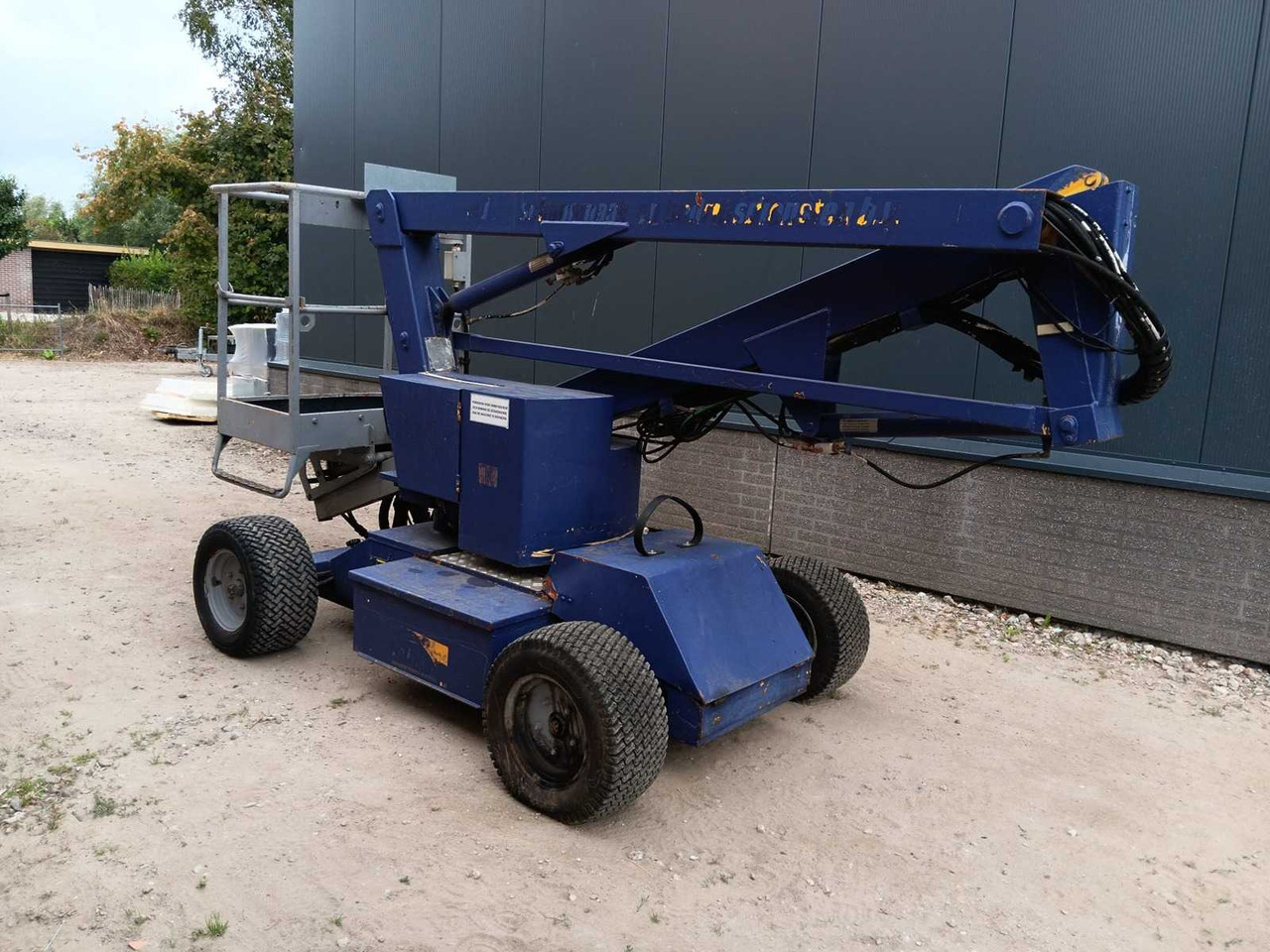 Niftylift HR12NDE - 空中平台:图1 Niftylift HR12NDE - 空中平台:图1