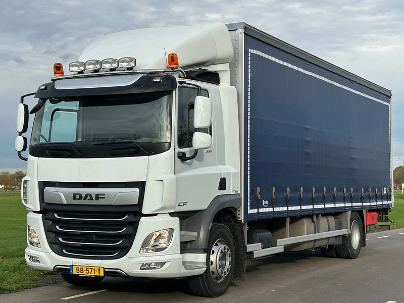 DAF CF 300 CF300 EURO6. 2020. 845x246x260 - 侧帘卡车:图1 DAF CF 300 CF300 EURO6. 2020. 845x246x260 - 侧帘卡车:图1