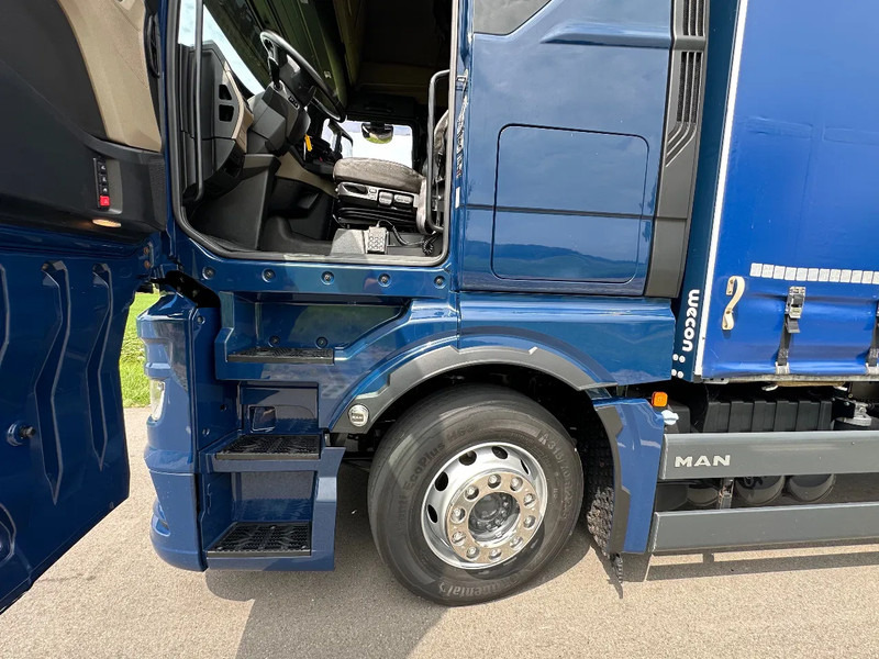 MAN 26.402 MAN TGX 26.400. EURO6. 2021. 910x249x270 - 侧帘卡车:图5 MAN 26.402 MAN TGX 26.400. EURO6. 2021. 910x249x270 - 侧帘卡车:图5