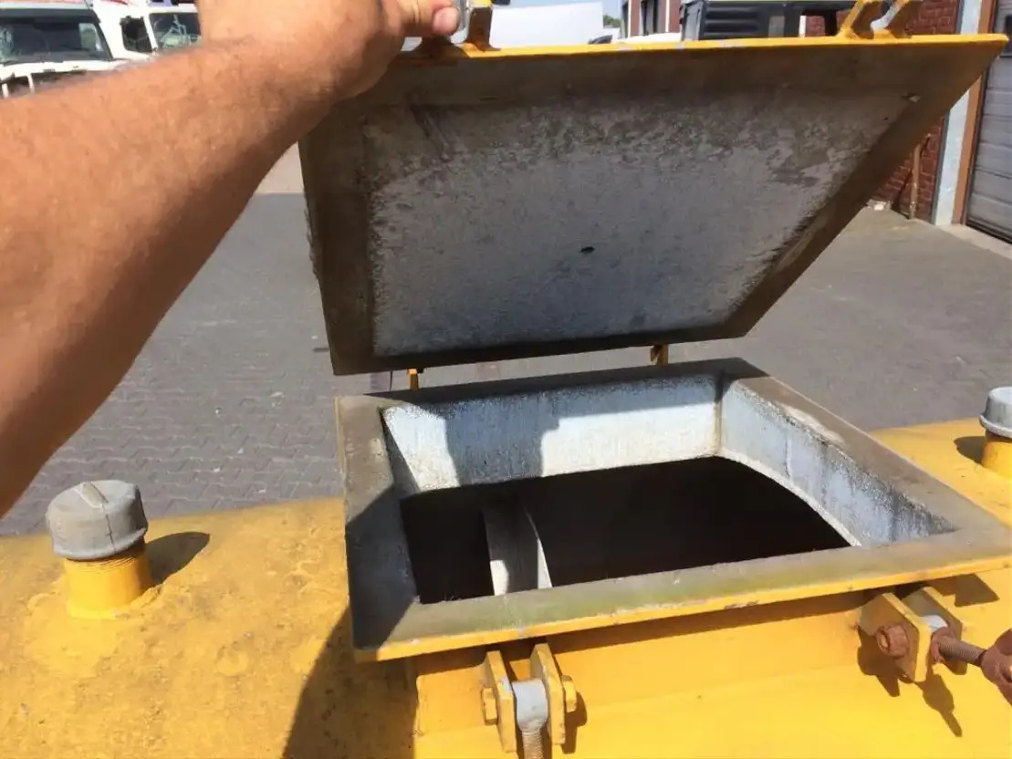 Diversen Watertank 9025 liter - 储罐:图2 Diversen Watertank 9025 liter - 储罐:图2