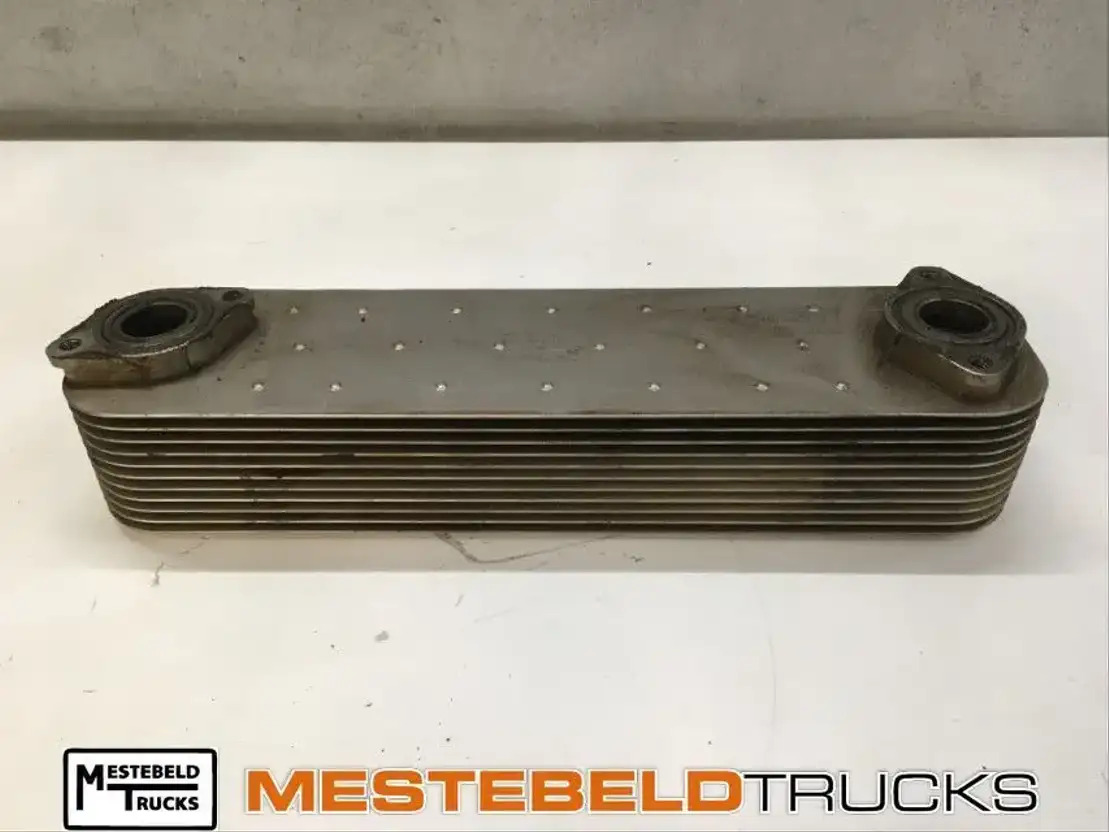 Iveco Oliekoeler cursor 13 - 发动机及其零件 适用于 卡车:图1 Iveco Oliekoeler cursor 13 - 发动机及其零件 适用于 卡车:图1