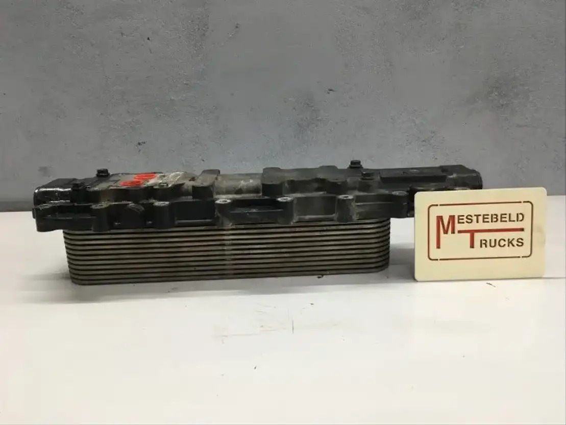 Iveco Oliekoeler cursor euro 6 - 发动机及其零件 适用于 卡车:图1 Iveco Oliekoeler cursor euro 6 - 发动机及其零件 适用于 卡车:图1