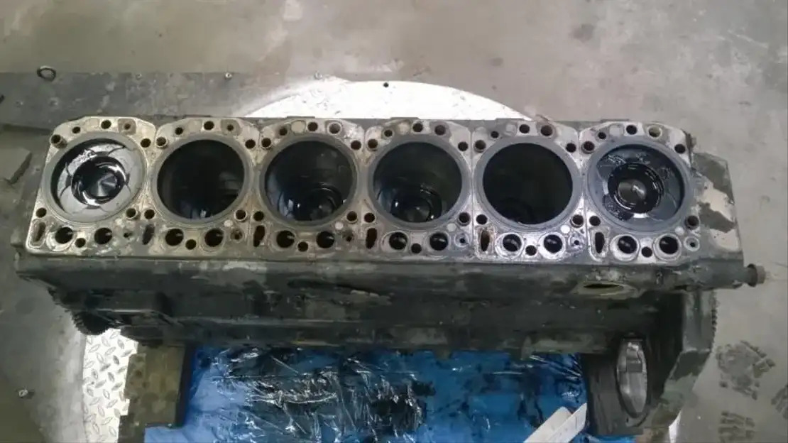 MAN Short block - 发动机 适用于 卡车:图4 MAN Short block - 发动机 适用于 卡车:图4