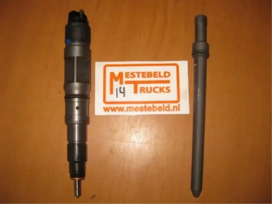 MAN Verstuiver + drukbuiskoppeling - 喷射器 适用于 卡车:图1 MAN Verstuiver + drukbuiskoppeling - 喷射器 适用于 卡车:图1
