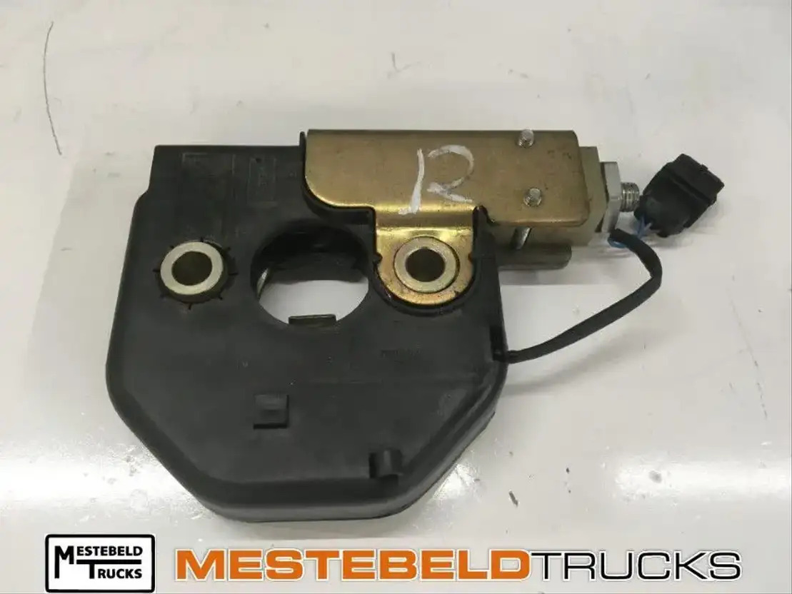 Mercedes-Benz Cabinevergrendeling achter - 驾驶室和内部 适用于 卡车:图1 Mercedes-Benz Cabinevergrendeling achter - 驾驶室和内部 适用于 卡车:图1